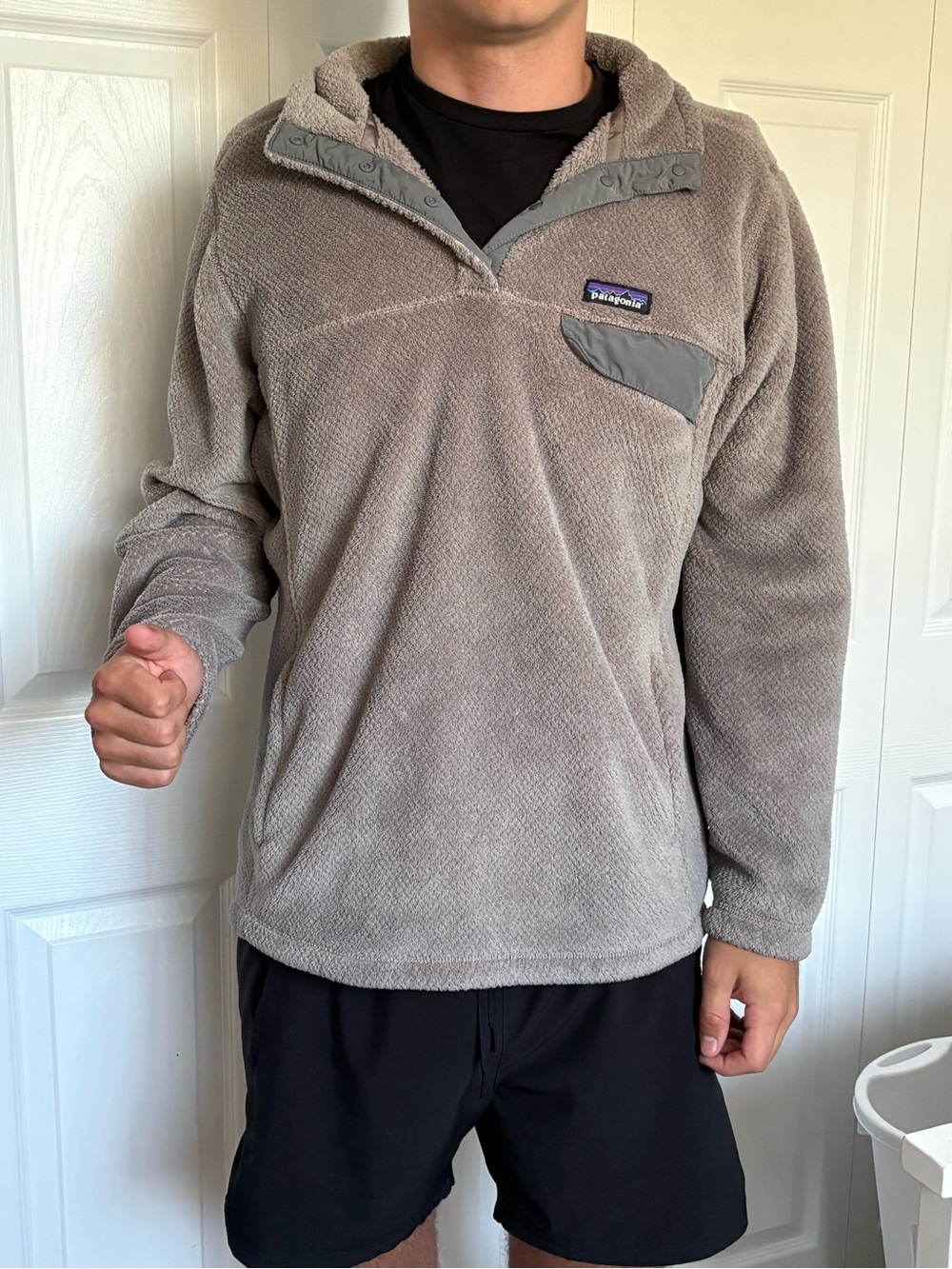 Patagonia Men’s Taupe/Gray Zip-Up Fleece Pullover